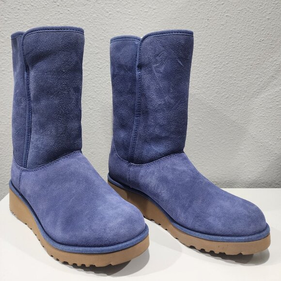 Ugg Boots - Picture 1 of 4